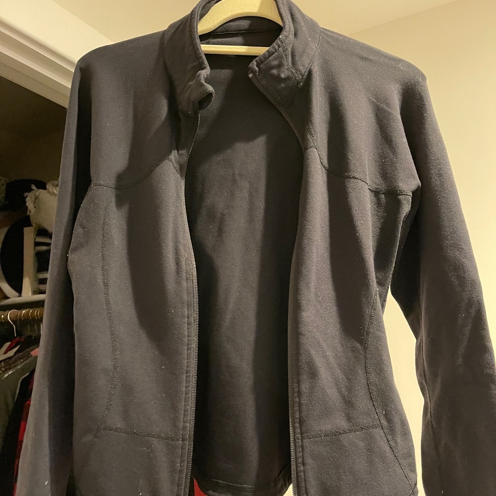 Lululemon zip up jacket black